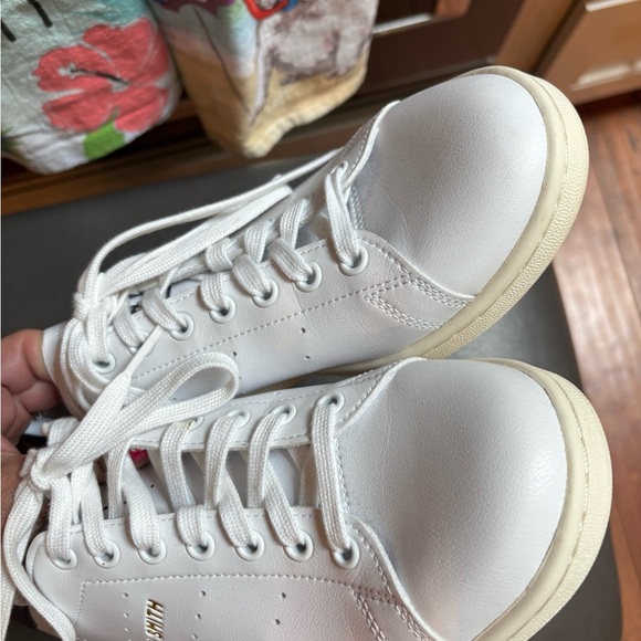 Adidas Stan Smith White and Navy Sneakers M 7.5 - Picture 4 of 9